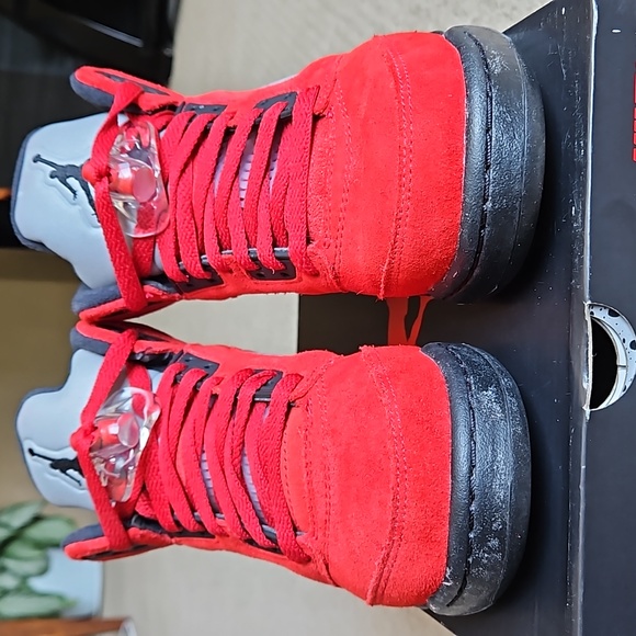 Air Jordan 5 Retro (GS) 'Raging Bull' 5.5y - Picture 2 of 10